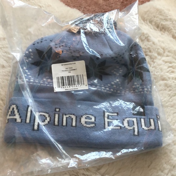 NWT TNF Ski Tuke beanie - Picture 2 of 2